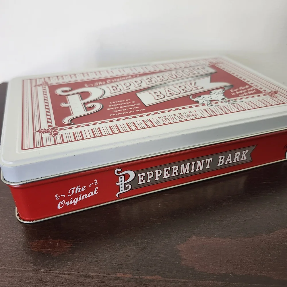 Williams-Sonoma Peppermint Bark Tin